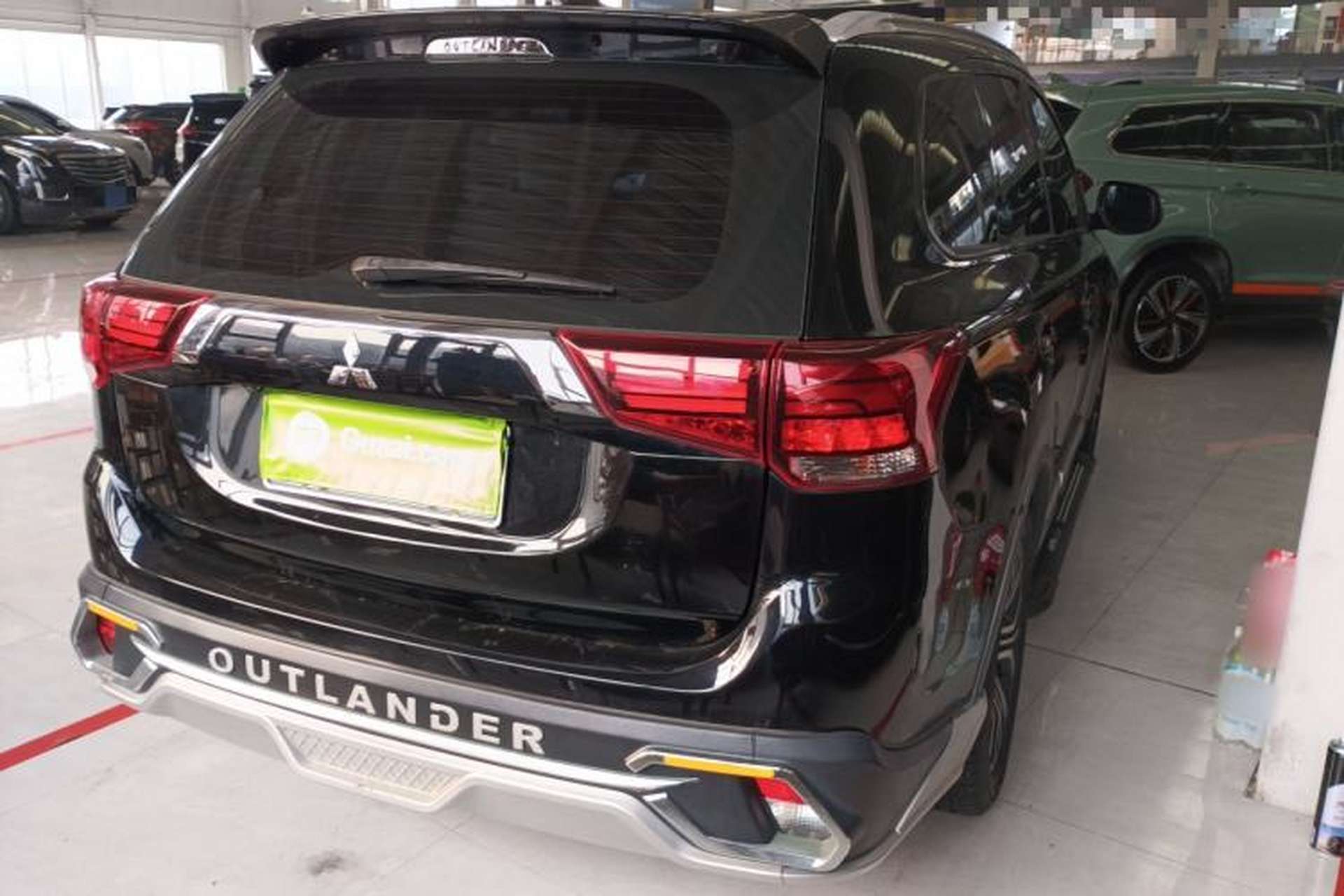 Used Mitsubishi Outlander 2018 2.0L Two-Wheel Drive Glory Edition 5 Seats Rear Right 45 Deg
