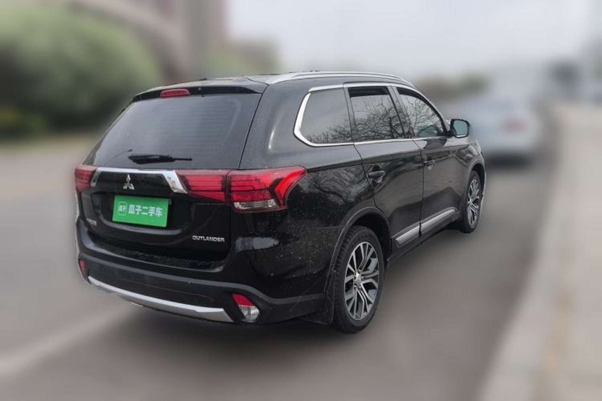 Used Mitsubishi Outlander 2018 2.0L Two-Wheel Drive Glory Edition 5 Seats Rear Right 45 Deg