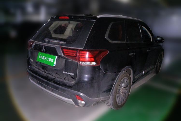 Used Mitsubishi Outlander 2018 2.4L 4x4 Elite Edition 5 Seats Rear Right 45 Deg