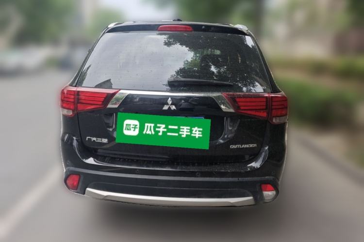 Used Mitsubishi Outlander 2018 2.4L 4x4 Elite Edition 5 Seats Rear
