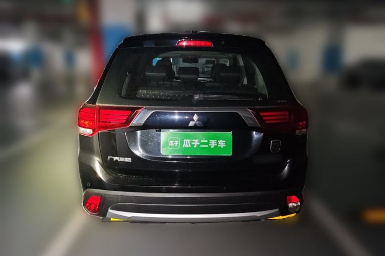 Used Mitsubishi Outlander 2018 2.4L 4x4 Elite Edition 5 Seats Rear
