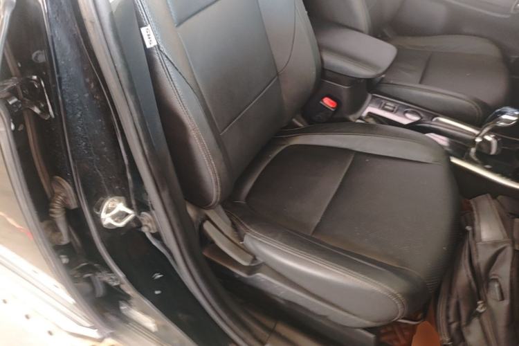 Used Mitsubishi Outlander 2018 2.0L Two-Wheel Drive Glory Edition 5 Seats Right Front Seat