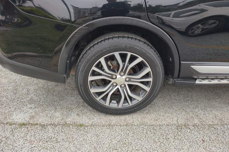 Used Mitsubishi Outlander 2018 2.0L Two-Wheel Drive Glory Edition 5 Seats Right Rear Wheel Hub