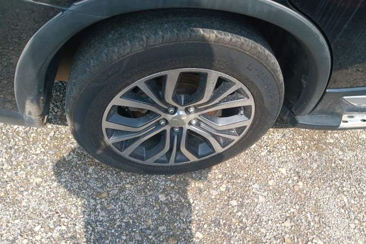 Used Mitsubishi Outlander 2018 2.0L Two-Wheel Drive Glory Edition 5 Seats Right Rear Wheel Hub