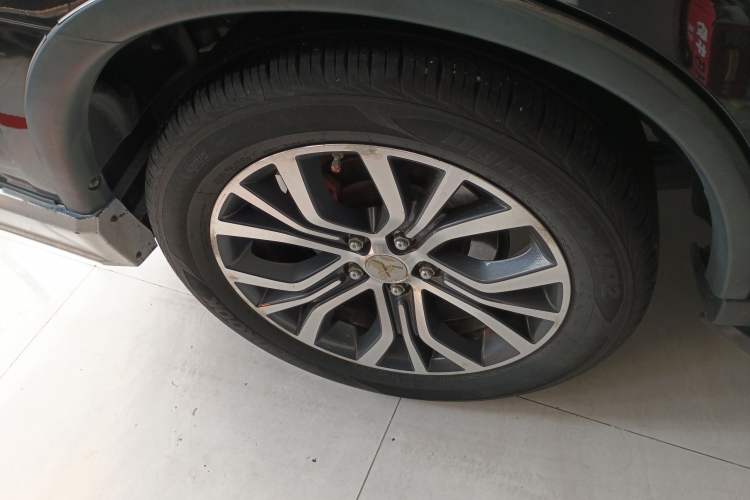 Used Mitsubishi Outlander 2018 2.0L Two-Wheel Drive Glory Edition 5 Seats Right Rear Wheel Hub