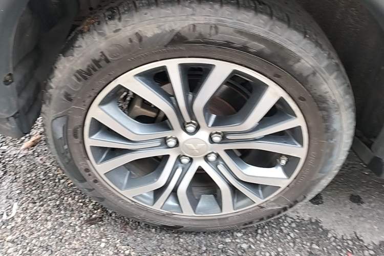 Used Mitsubishi Outlander 2018 2.4L 4x4 Elite Edition 5 Seats Right Rear Wheel Hub