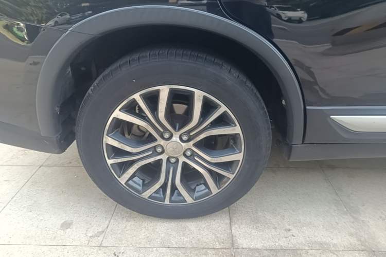 Used Mitsubishi Outlander 2018 2.0L Two-Wheel Drive Glory Edition 5 Seats Right Rear Wheel Hub
