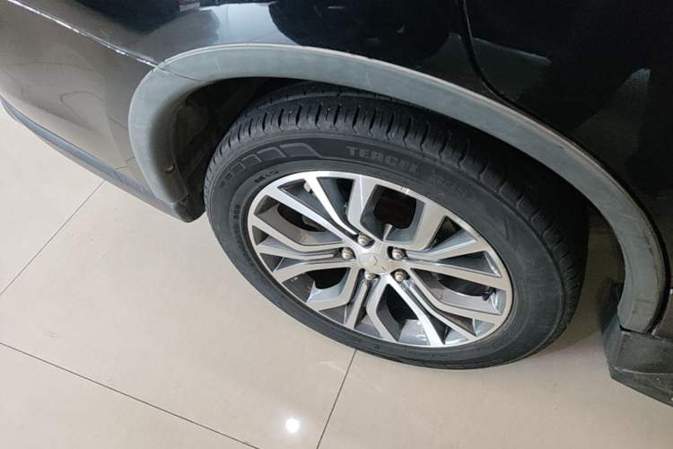 Used Mitsubishi Outlander 2018 2.0L Two-Wheel-Drive Jiale Edition 7-Seater Right Rear Wheel Hub