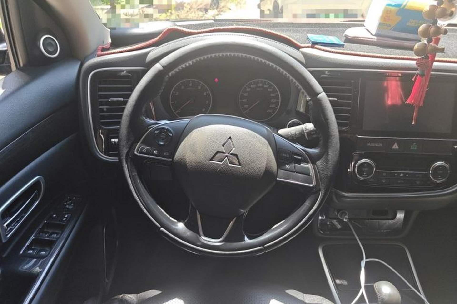 Used Mitsubishi Outlander 2018 2.0L Two-Wheel Drive Glory Edition 5 Seats Steering Wheel