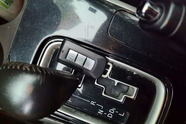 Used Mitsubishi Outlander 2018 2.0L Two-Wheel Drive Glory Edition 5 Seats Vehicle Key