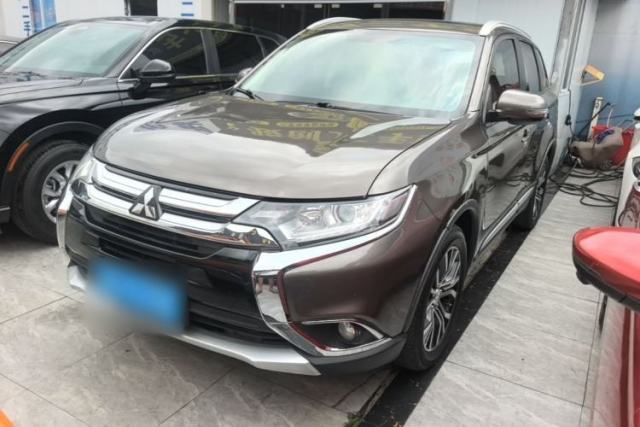 Used Mitsubishi Outlander 2018 2.0L Two-Wheel Drive Glory Edition 5 Seats