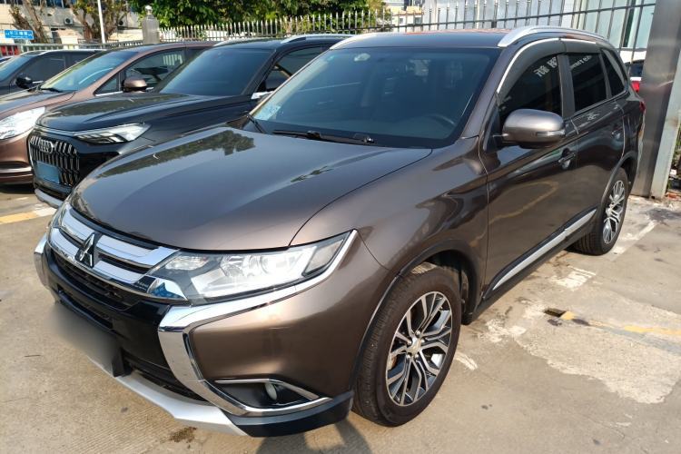 Used Mitsubishi Outlander 2018 2.0L Two-Wheel-Drive Jiale Edition 7-Seater Guazi used car, China used car export, Used car for sale, Used  cars, Cheapest cars for sale