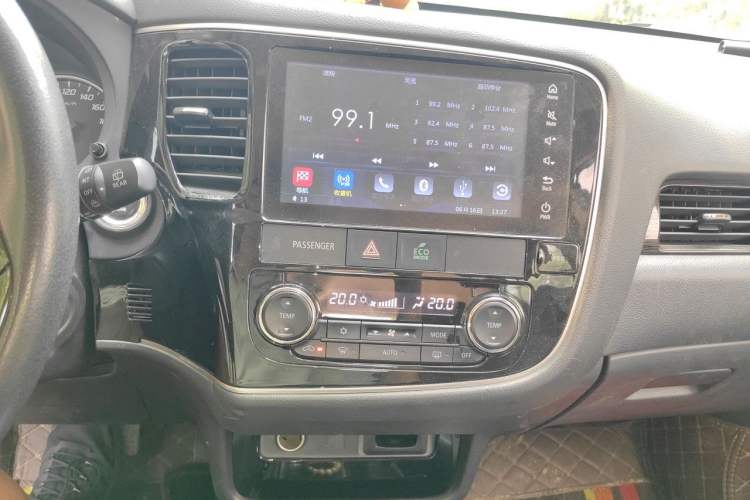 Used Mitsubishi Outlander  Audio And AC Panel
