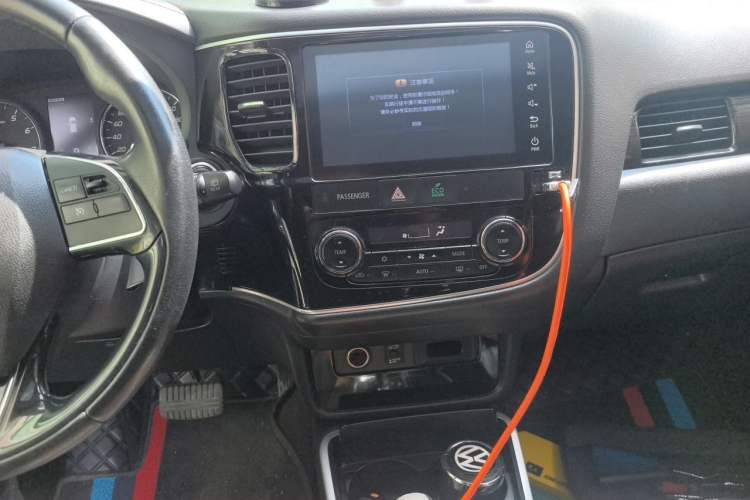 Used Mitsubishi Outlander 2018 2.4L 4x4 Elite Edition 5 Seats Audio And AC Panel