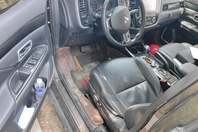 Used Mitsubishi Outlander  Driver Seat