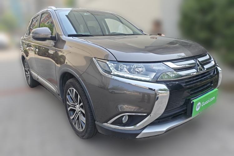 Used Mitsubishi Outlander 2018 2.4L 4x4 Elite Edition 5 Seats Exterior 1