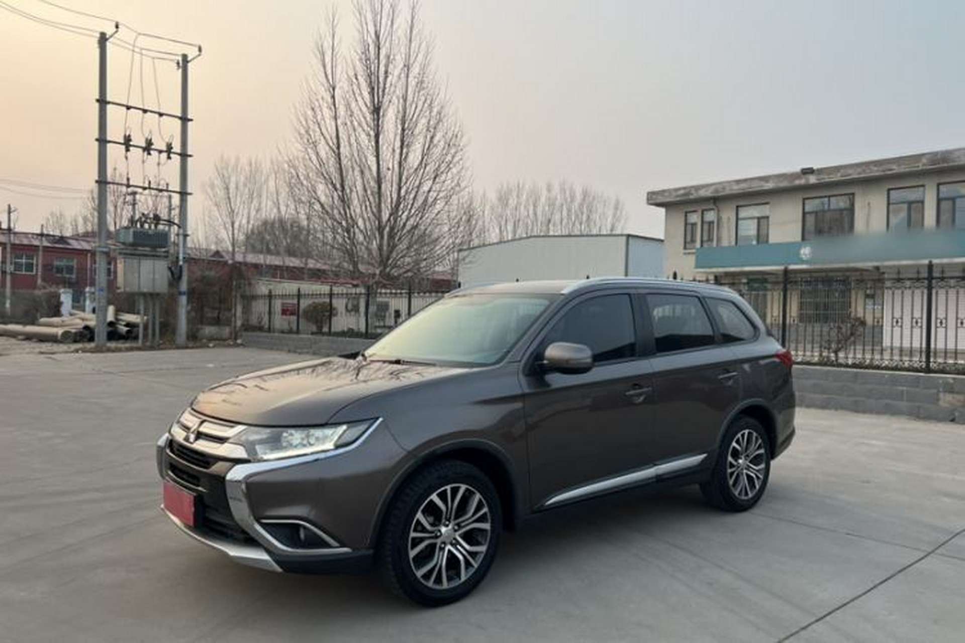 Used Mitsubishi Outlander 2018 2.0L Two-Wheel Drive Glory Edition 5 Seats Exterior 2