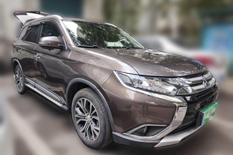 Used Mitsubishi Outlander 2018 2.4L 4x4 Prestige Edition 7 Seats Exterior 2