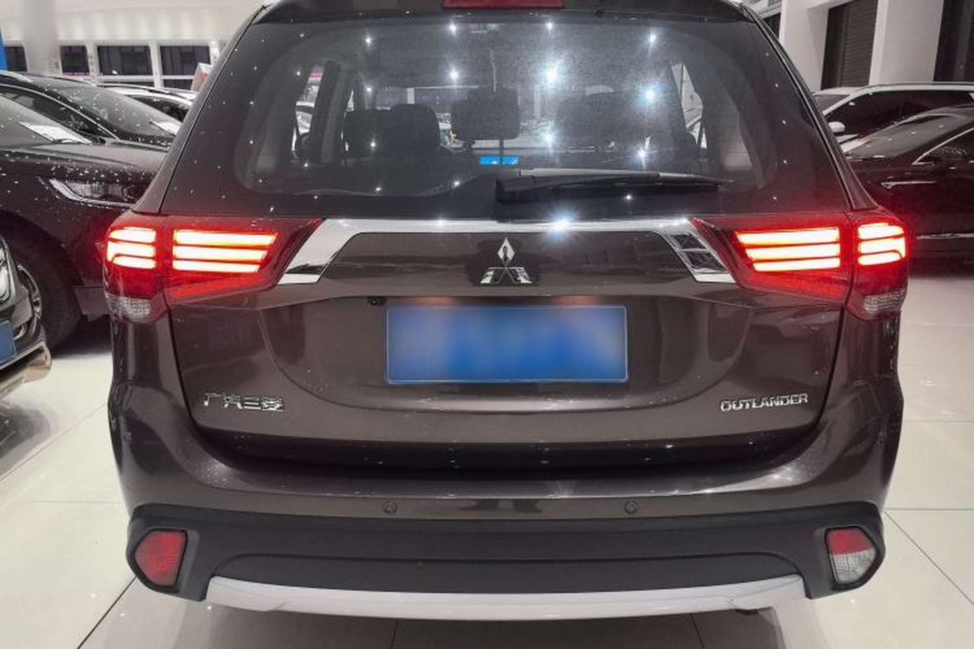 Used Mitsubishi Outlander 2018 2.0L Two-Wheel Drive Glory Edition 5 Seats Exterior 2