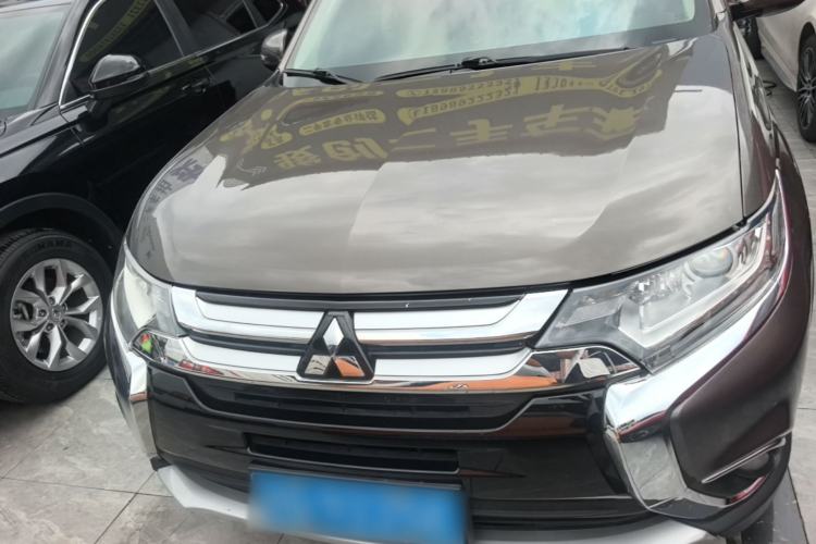 Used Mitsubishi Outlander 2018 2.0L Two-Wheel Drive Glory Edition 5 Seats Front