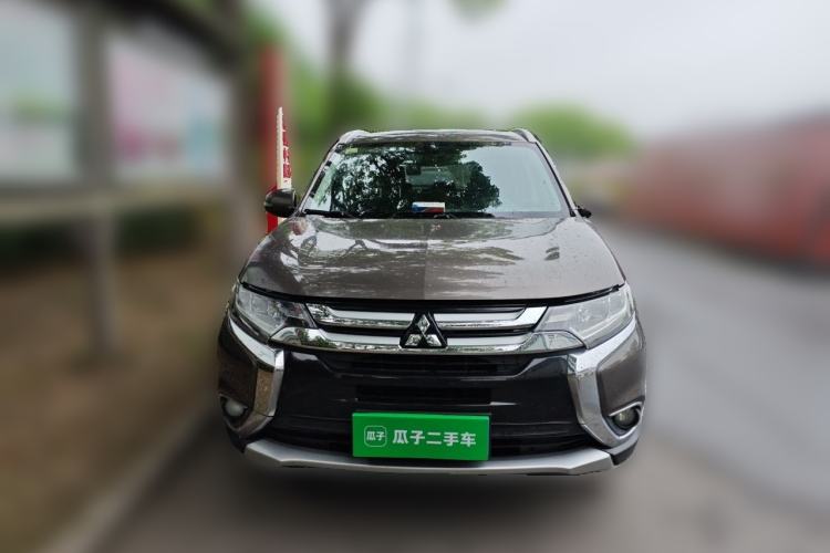 Used Mitsubishi Outlander 2018 2.4L 4x4 Elite Edition 5 Seats Front