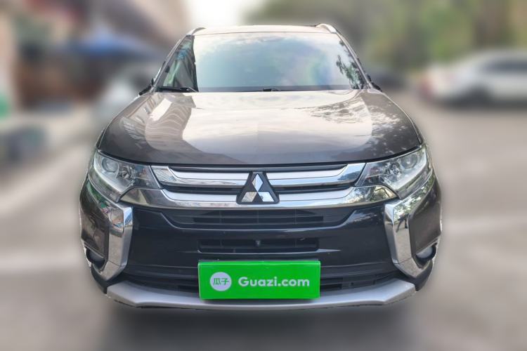 Used Mitsubishi Outlander 2018 2.0L Two-Wheel Drive Glory Edition 5 Seats Front