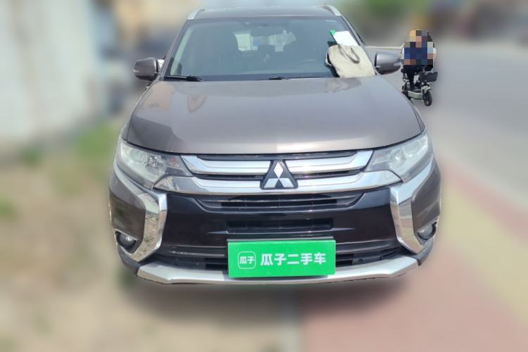 Used Mitsubishi Outlander 2018 2.0L Two-Wheel Drive Glory Edition 5 Seats Front