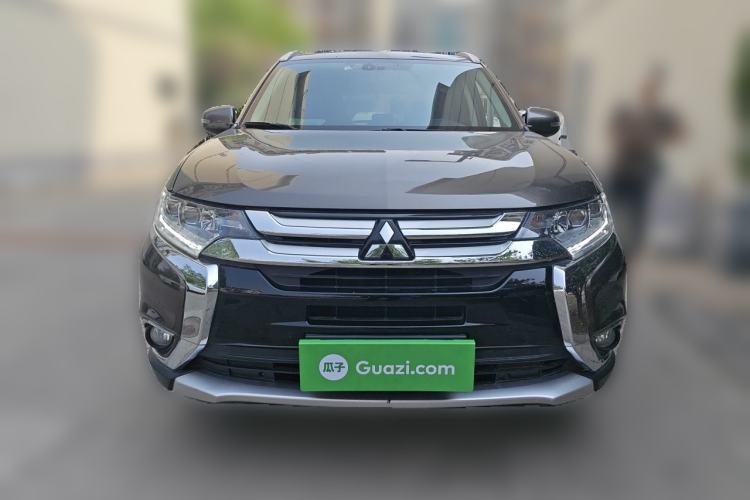 Used Mitsubishi Outlander 2018 2.4L 4x4 Elite Edition 5 Seats Front