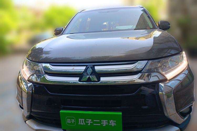 Used Mitsubishi Outlander 2018 2.0L Two-Wheel Drive Glory Edition 5 Seats Front