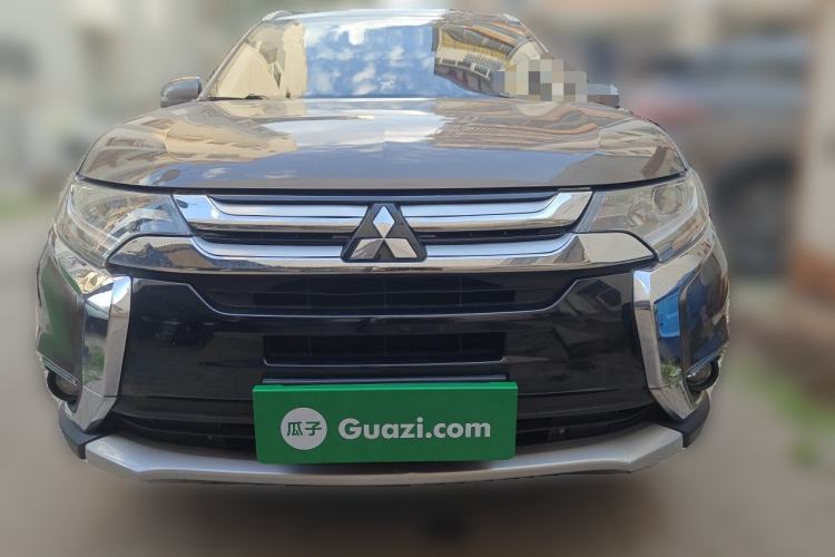 Used Mitsubishi Outlander 2018 2.0L Two-Wheel Drive Glory Edition 5 Seats Front