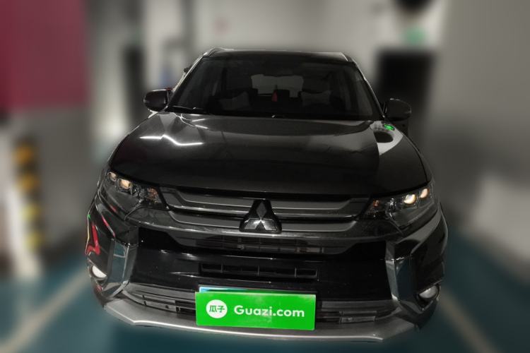 Used Mitsubishi Outlander 2018 2.4L 4x4 Elite Edition 5 Seats Front
