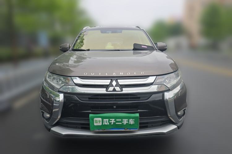 Used Mitsubishi Outlander 2018 2.4L 4x4 Prestige Edition 7 Seats Front