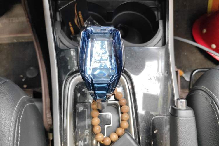 Used Mitsubishi Outlander  Gear Lever
