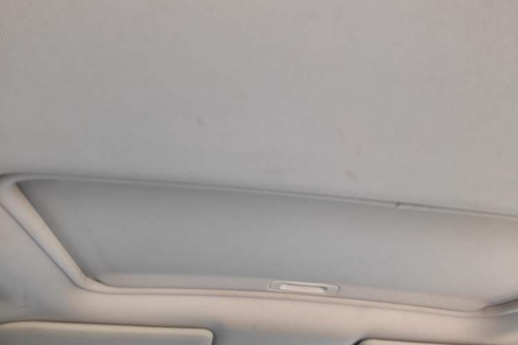 Used Mitsubishi Outlander  Headliner