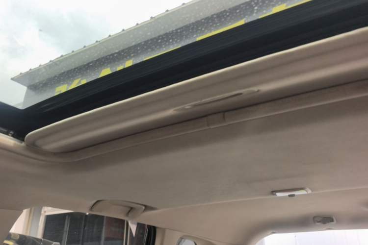 Used Mitsubishi Outlander 2018 2.0L Two-Wheel Drive Glory Edition 5 Seats Headliner