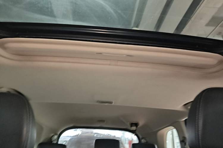 Used Mitsubishi Outlander 2018 2.0L Two-Wheel-Drive Jiale Edition 7-Seater Headliner