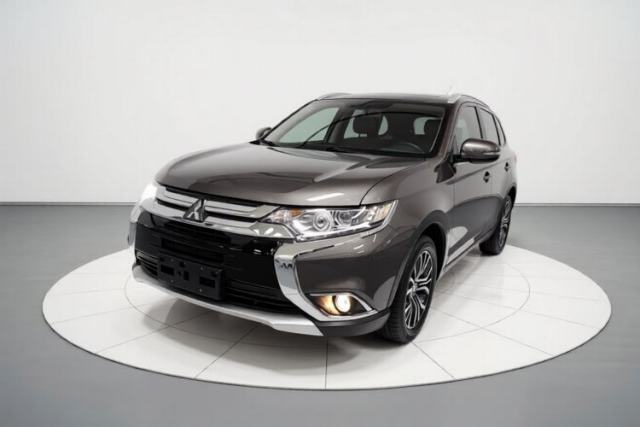 Used Mitsubishi Outlander 2018 2.0L Two-Wheel Drive Glory Edition 5 Seats