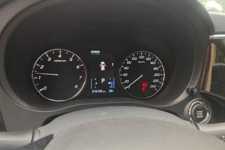 Used Mitsubishi Outlander 2018 2.4L 4x4 Luxury Edition 7-Seater Instrument Cluster