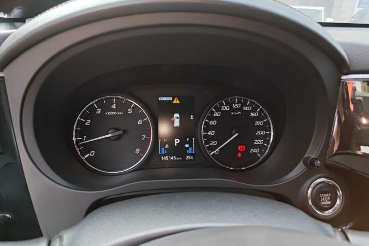 Used Mitsubishi Outlander 2018 2.4L 4x4 Luxury Edition 7-Seater Instrument Cluster