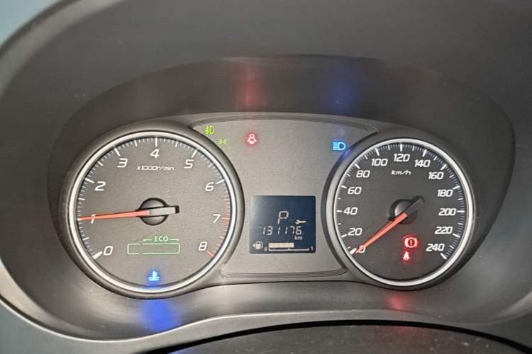 Used Mitsubishi Outlander 2018 2.0L Two-Wheel-Drive Jiale Edition 7-Seater Instrument Cluster