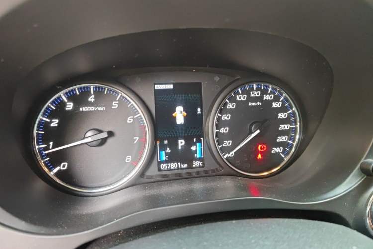 Used Mitsubishi Outlander 2018 2.4L 4x4 Elite Edition 5 Seats Instrument Cluster