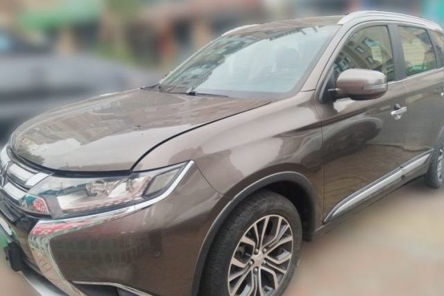 Used Mitsubishi Outlander 2018 2.4L 4x4 Luxury Edition 7-Seater