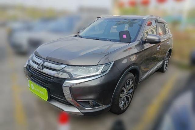 Used Mitsubishi Outlander 2018 2.4L 4x4 Luxury Edition 7-Seater