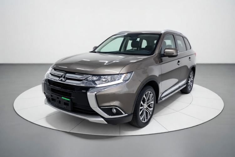 Used Mitsubishi Outlander 2018 2.0L Two-Wheel-Drive Jiale Edition 7-Seater Guazi used car, China used car export, Used car for sale, Used  cars, Cheapest cars for sale