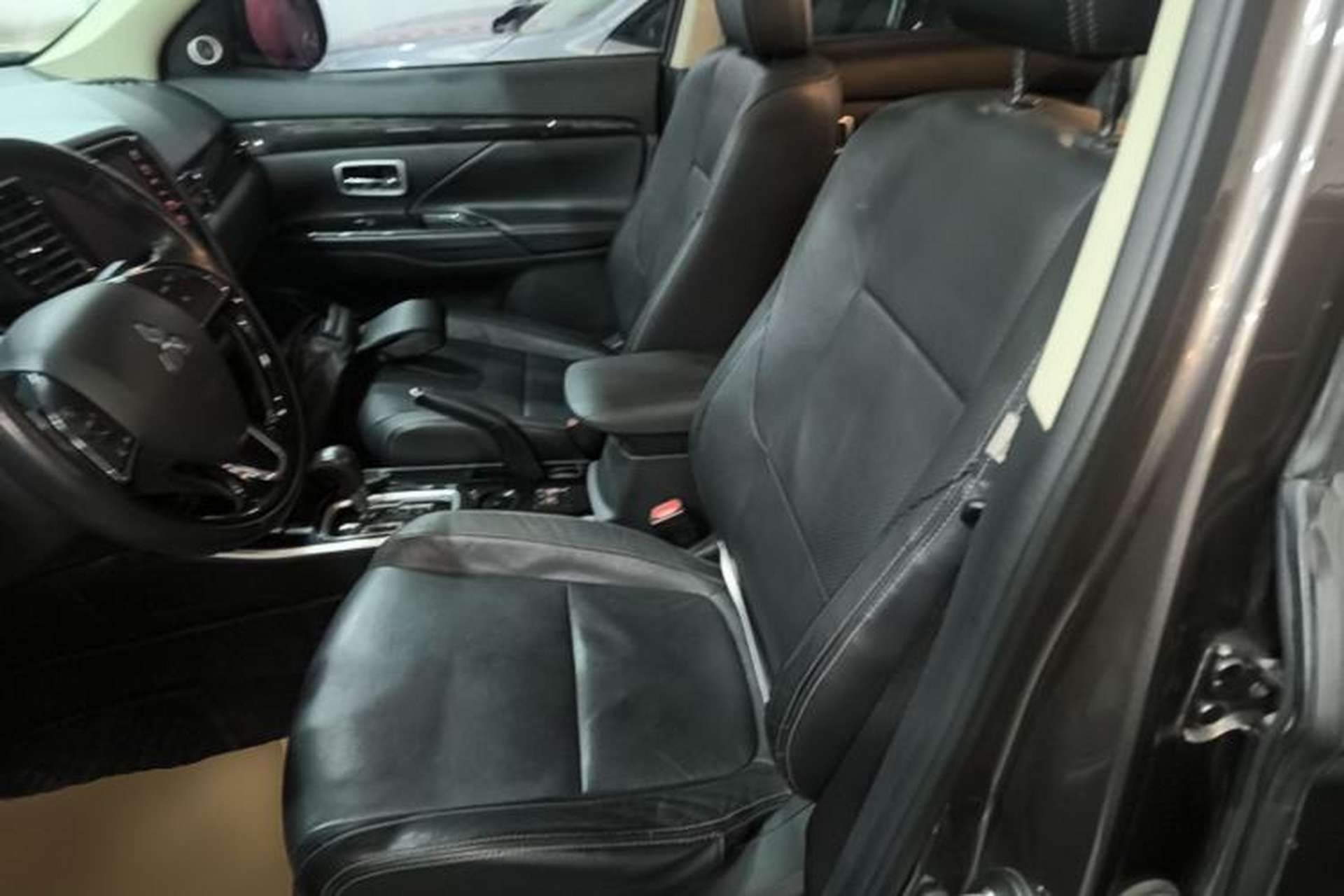Used Mitsubishi Outlander 2018 2.0L Two-Wheel-Drive Jiale Edition 7-Seater Left Front Seat