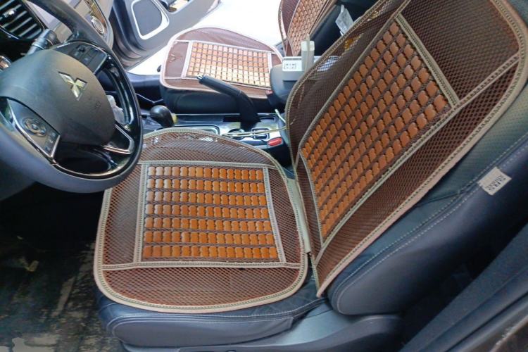 Used Mitsubishi Outlander 2018 2.0L Two-Wheel Drive Glory Edition 5 Seats Left Front Seat