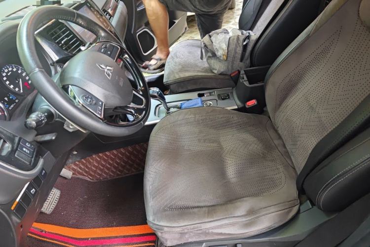 Used Mitsubishi Outlander 2018 2.4L 4x4 Elite Edition 5 Seats Left Front Seat