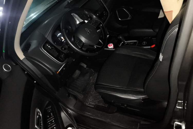 Used Mitsubishi Outlander 2018 2.4L 4x4 Elite Edition 5 Seats Left Front Seat