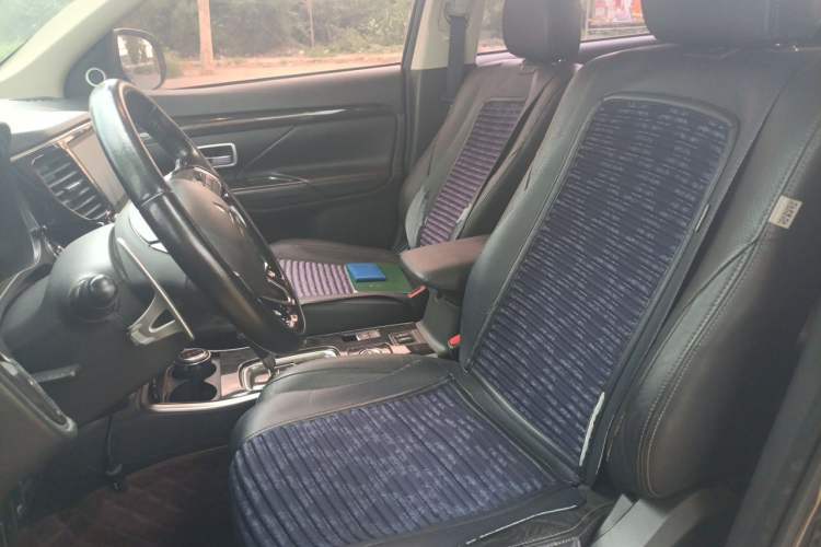Used Mitsubishi Outlander 2018 2.4L 4x4 Elite Edition 5 Seats Left Front Seat