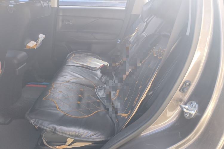 Used Mitsubishi Outlander 2018 2.4L 4x4 Elite Edition 5 Seats Left Rear Seat